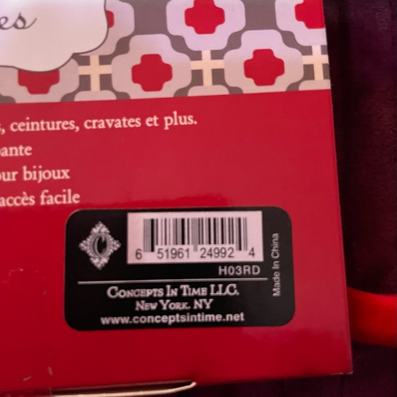 Red Scarf Hanger Organizer - Picture 3 of 3